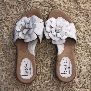 White flower born sandals. Super comfy!!!